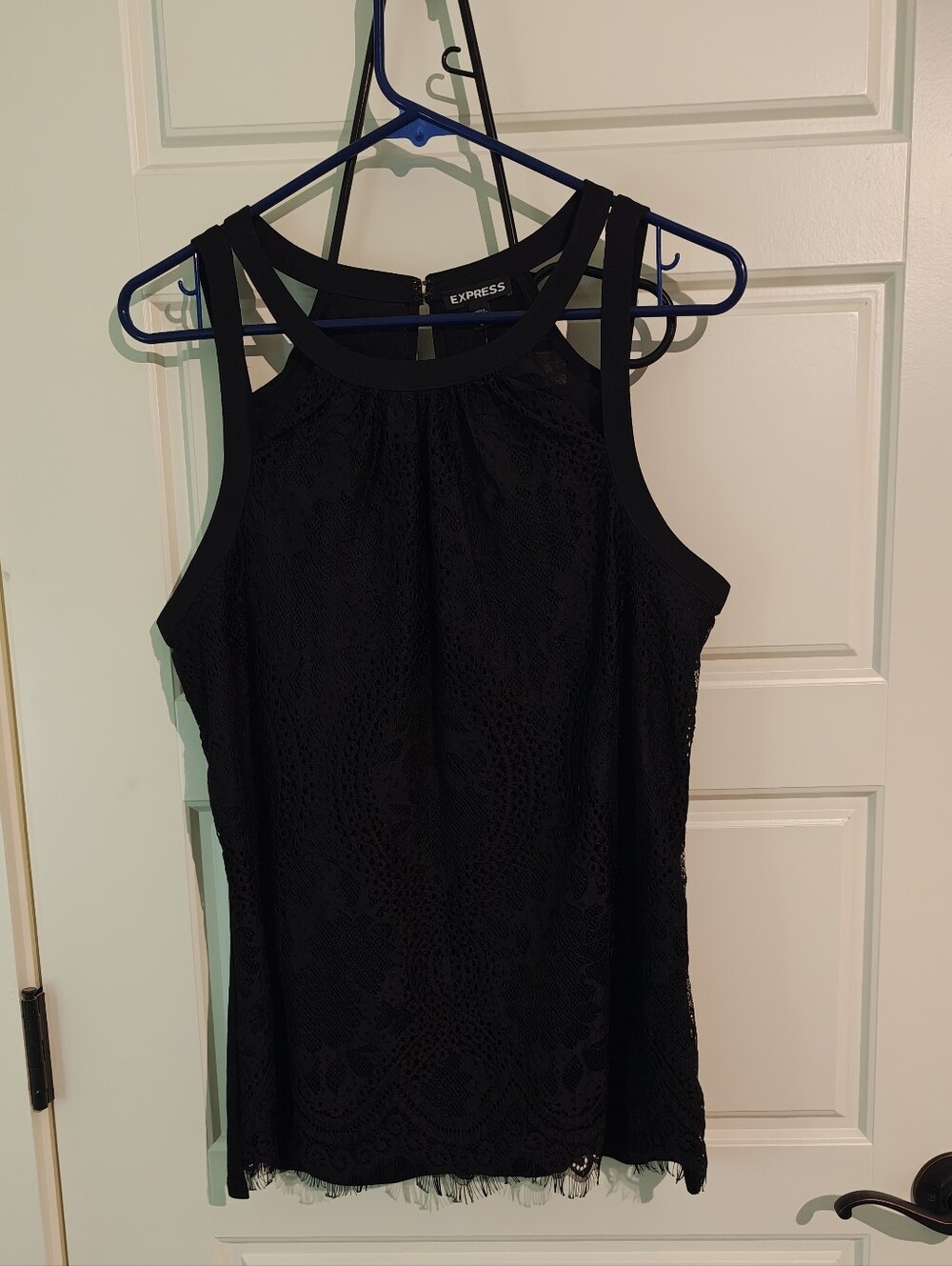 Express tank top , lace front . Size medium. Updated Pics And Video